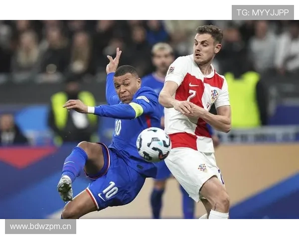 姆巴佩 vs 克罗地亚黄金一代:个体速度冲击与团队传承对比分析 姆巴佩 vs 克罗地亚黄金一代:个体速度冲击与团队传承对比分析