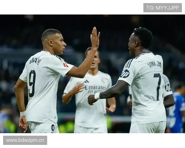 豪门危机！巴黎球星矛盾升级，战术体系崩盘，姆巴佩主导下的争冠之路岌岌可危